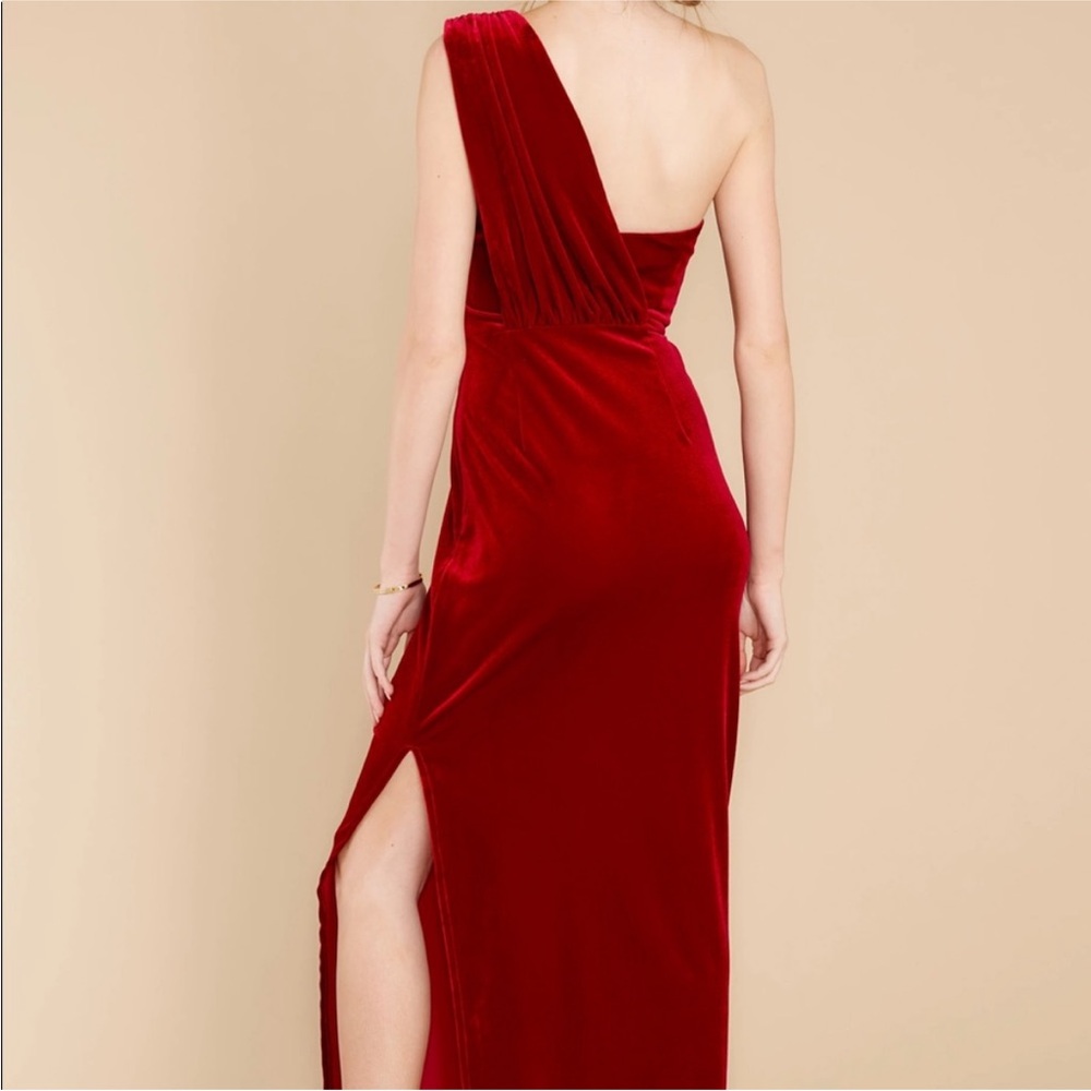 Classy Unique Velvet One-Shoulder Red Dress - Picture 3 of 9